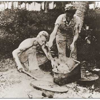 Boiling the heads of Japanese soldiers to remove the flesh